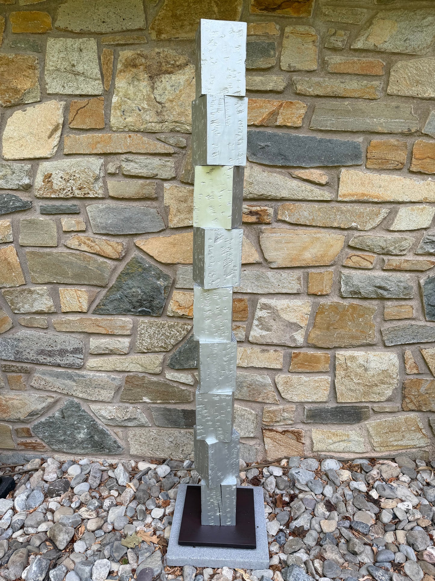 Indoor-Outdoor Aluminum PaintedTotem #93