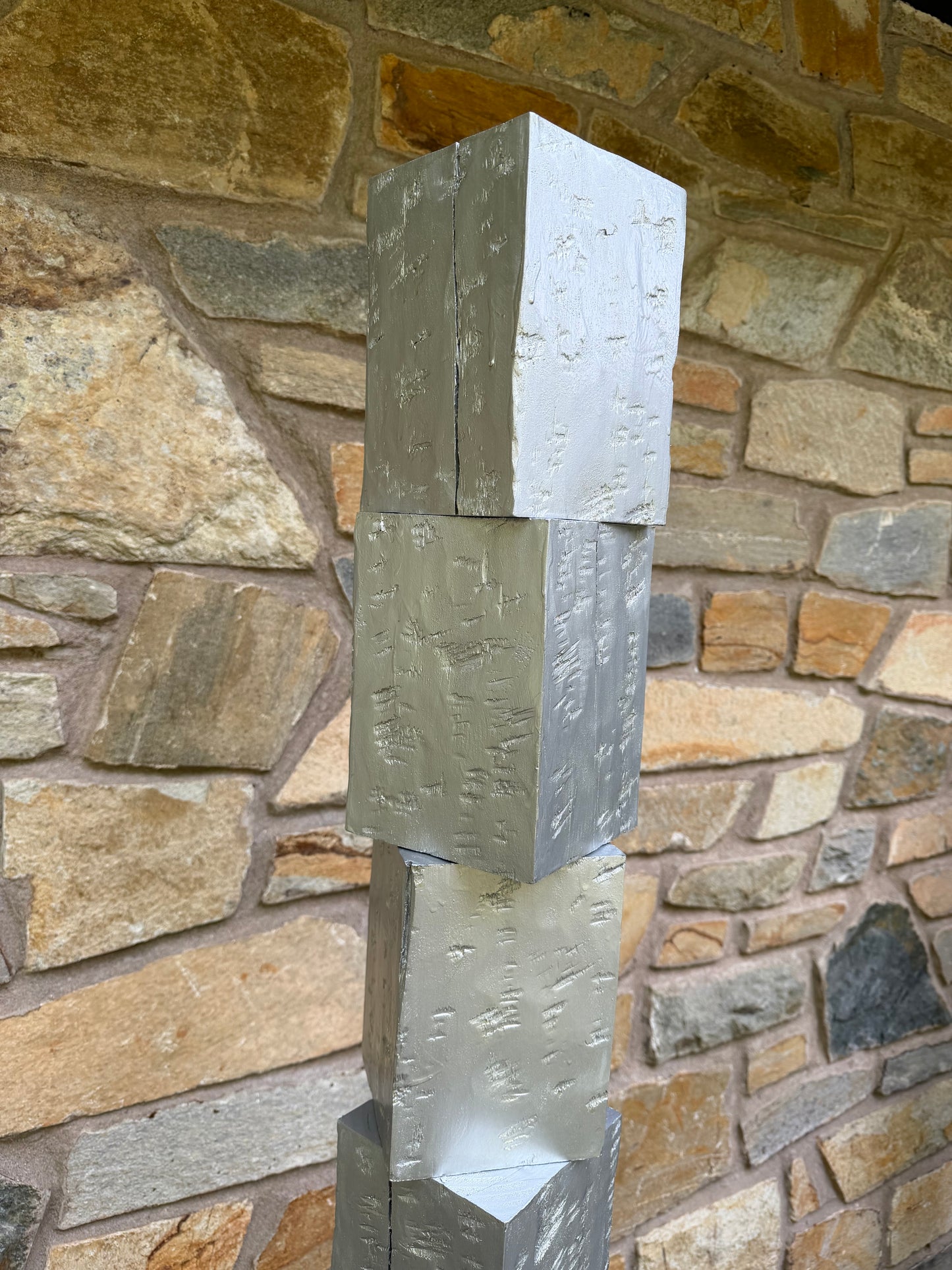 Indoor-Outdoor Aluminum PaintedTotem #93