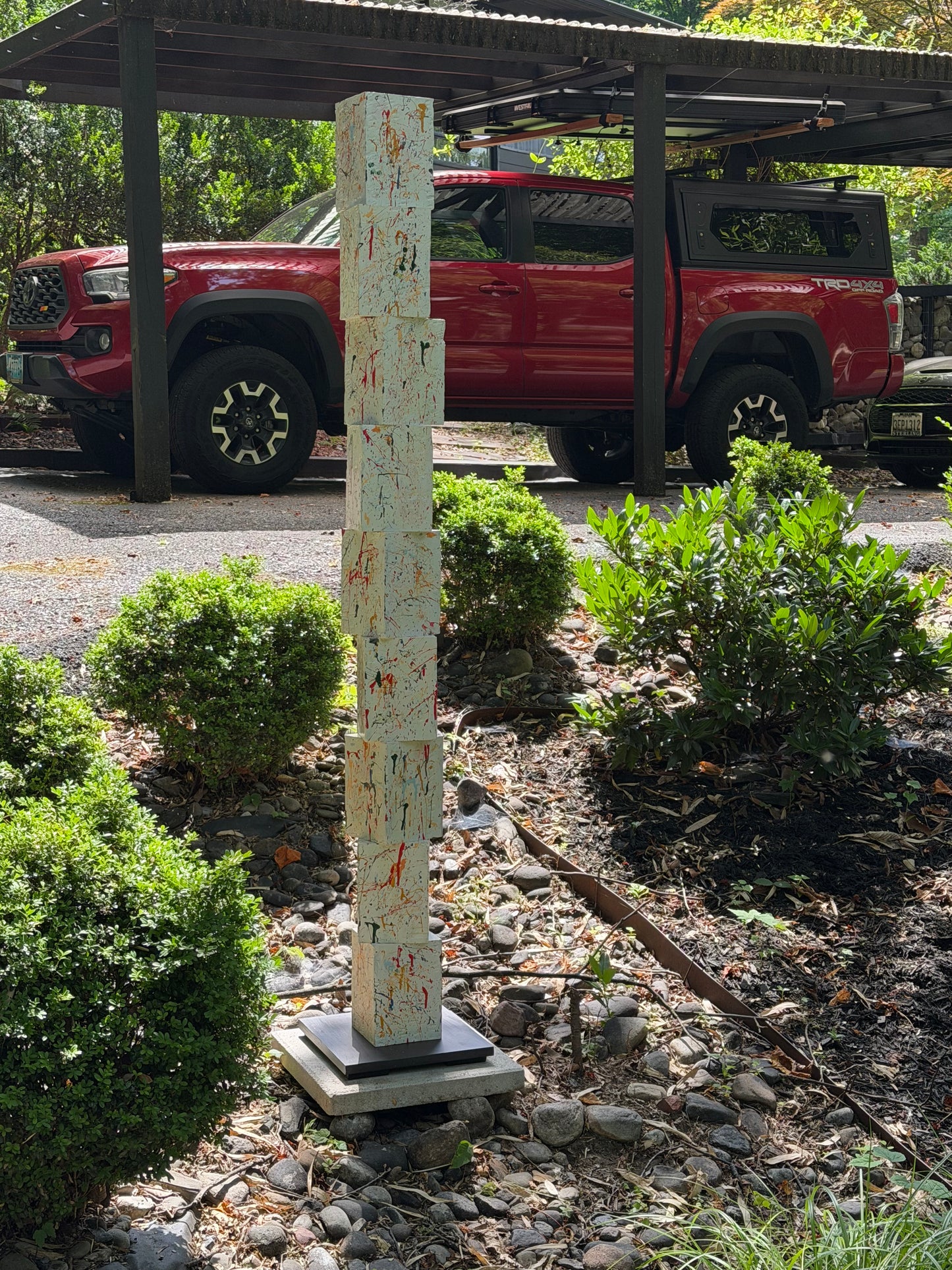 Indoor-Outdoor Multicolor Splatter Totem #83