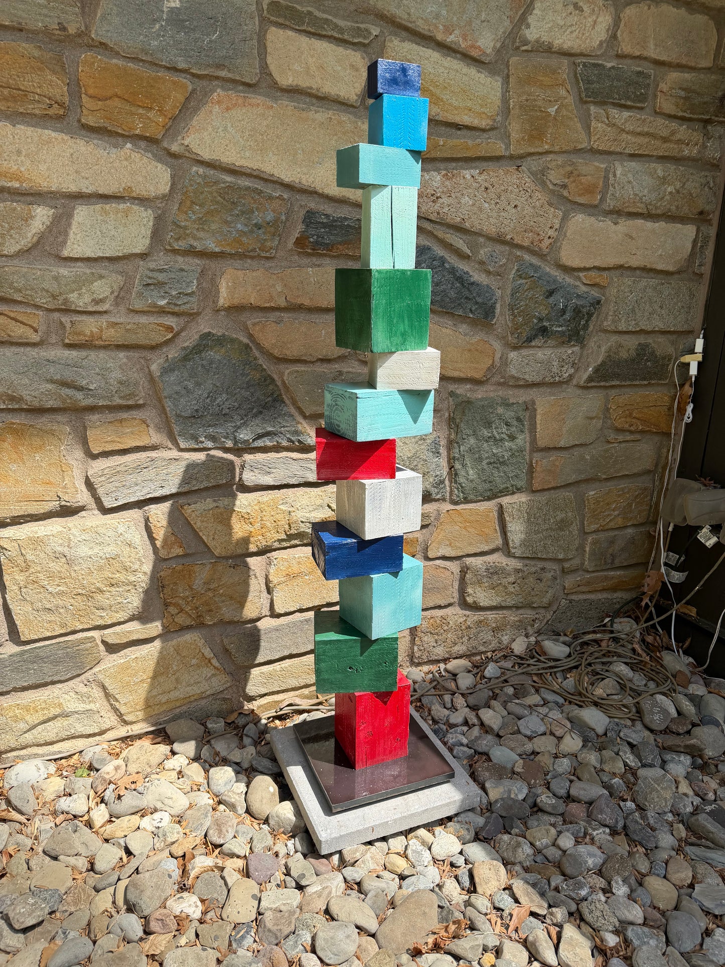 Indoor-Outdoor Colorblock Totem #85