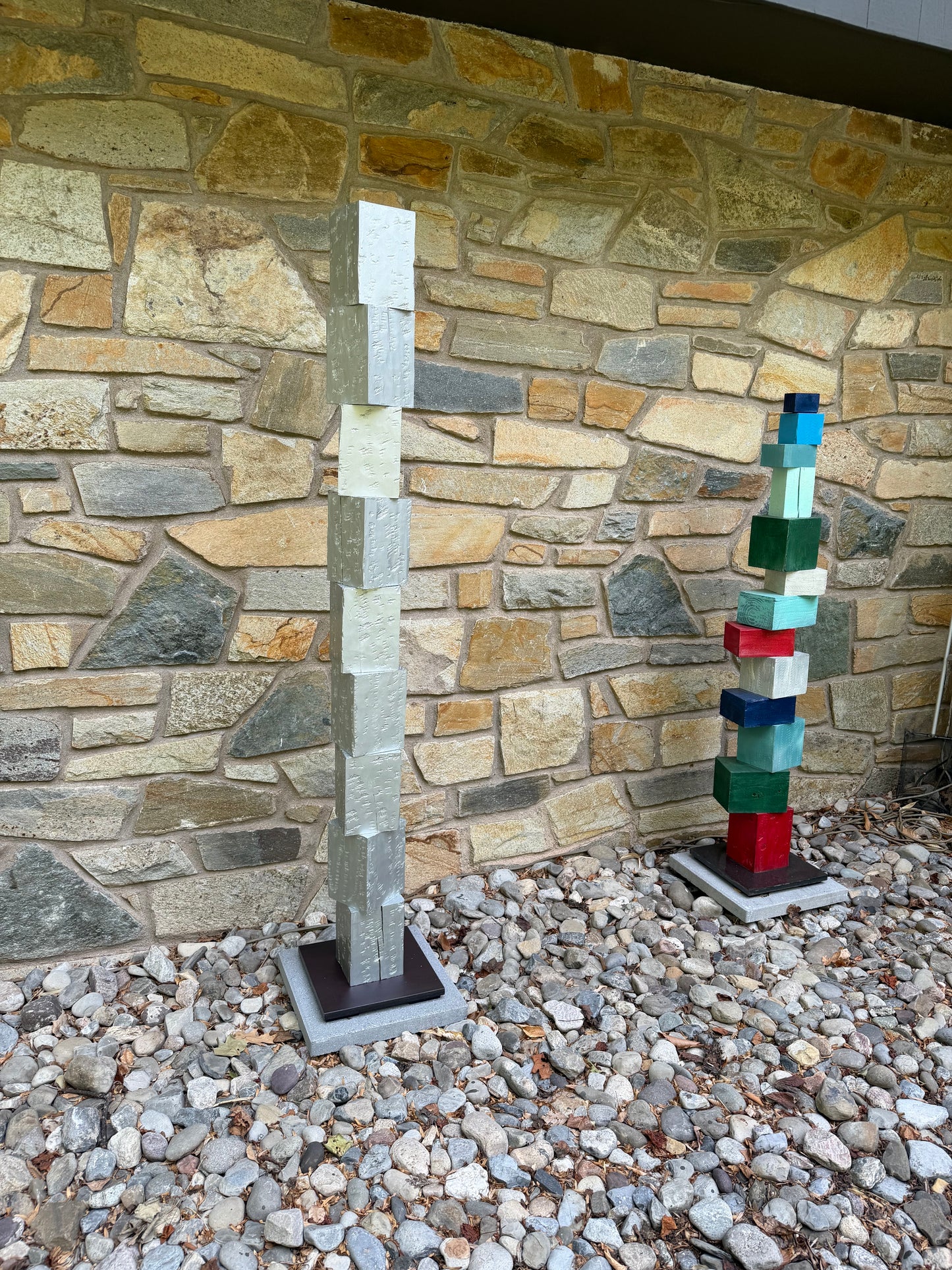Indoor-Outdoor Aluminum PaintedTotem #93
