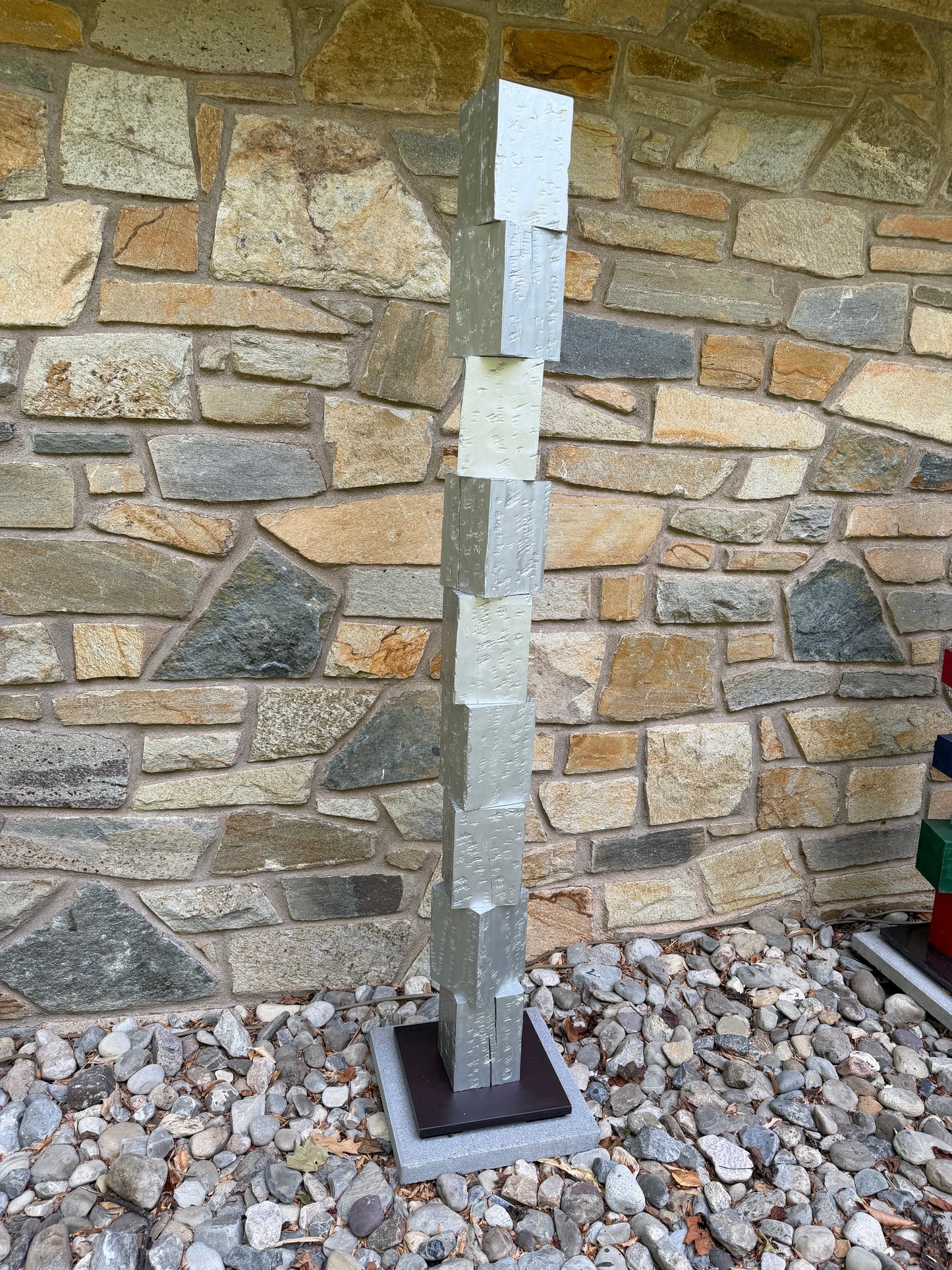 Indoor-Outdoor Aluminum PaintedTotem #93