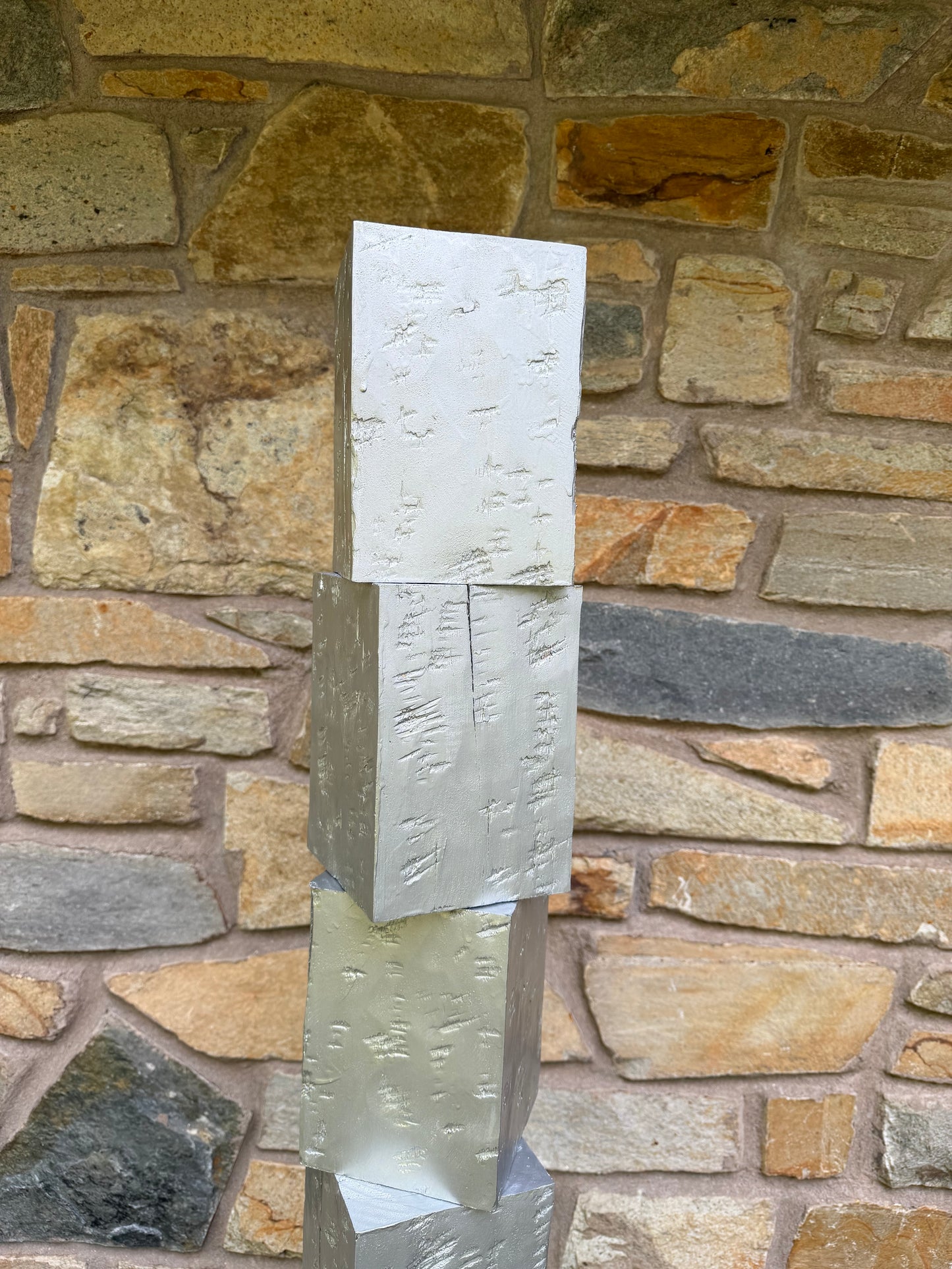 Indoor-Outdoor Aluminum PaintedTotem #93