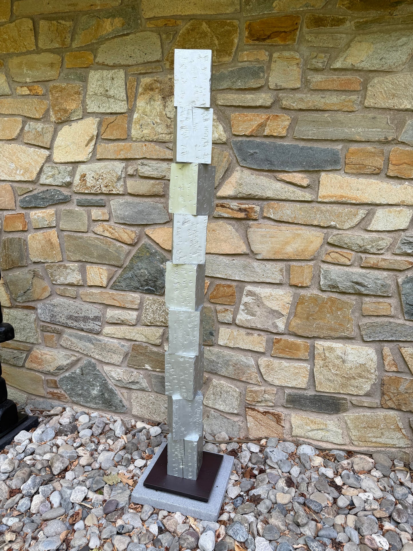 Indoor-Outdoor Aluminum PaintedTotem #93