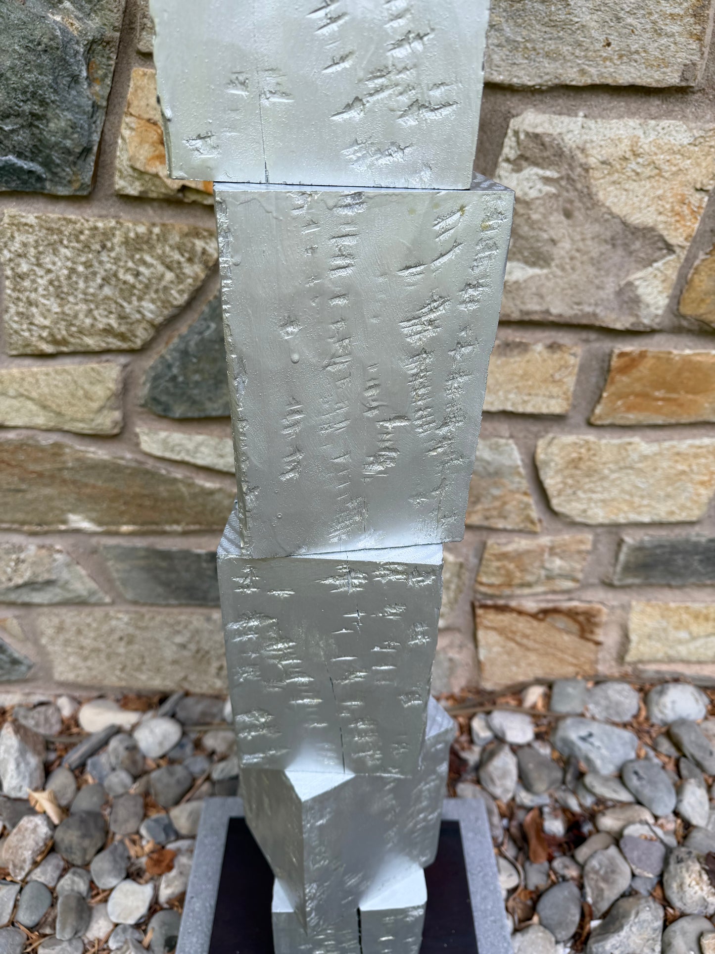 Indoor-Outdoor Aluminum PaintedTotem #93